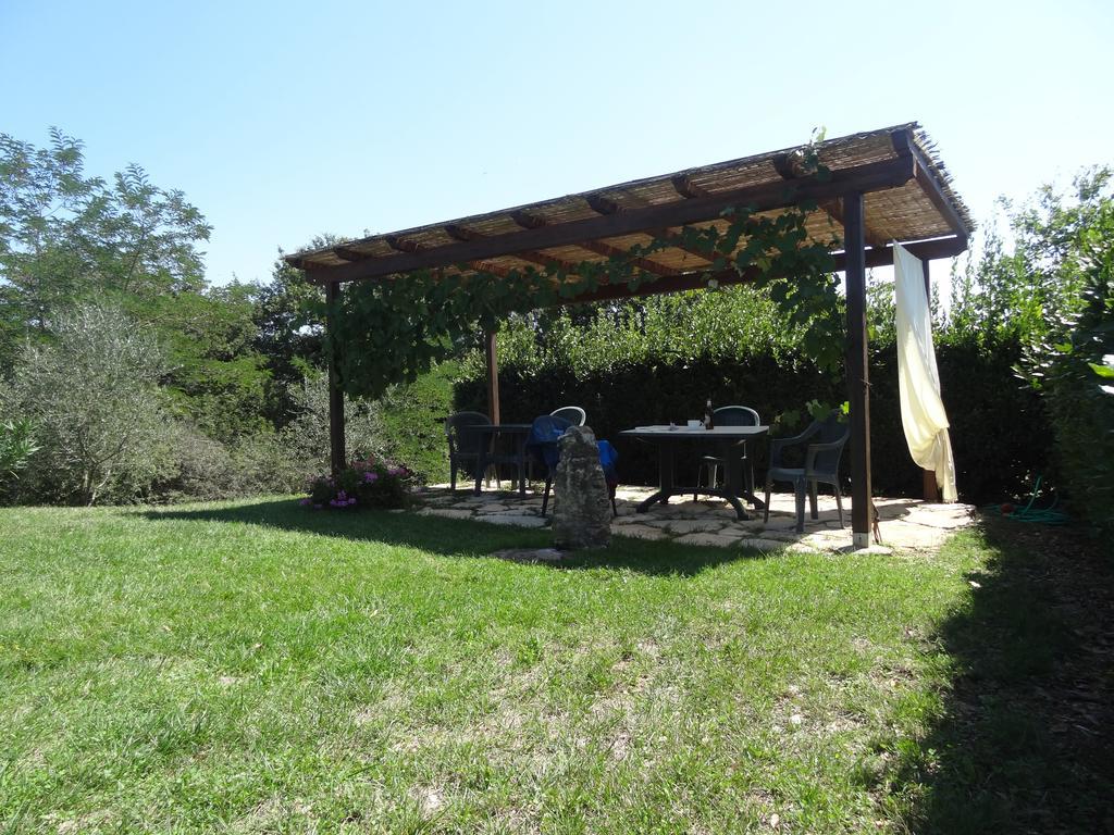 Borgo Il Villino Casa de hóspedes Casole dʼElsa Quarto foto