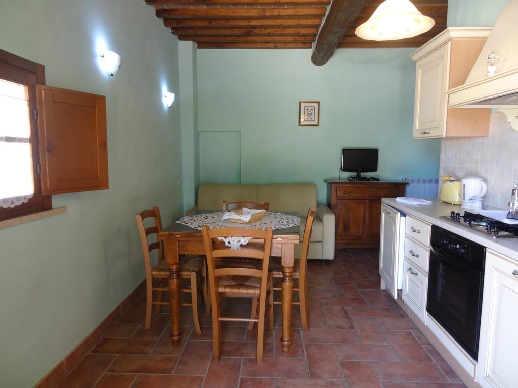 Borgo Il Villino Casa de hóspedes Casole dʼElsa Exterior foto