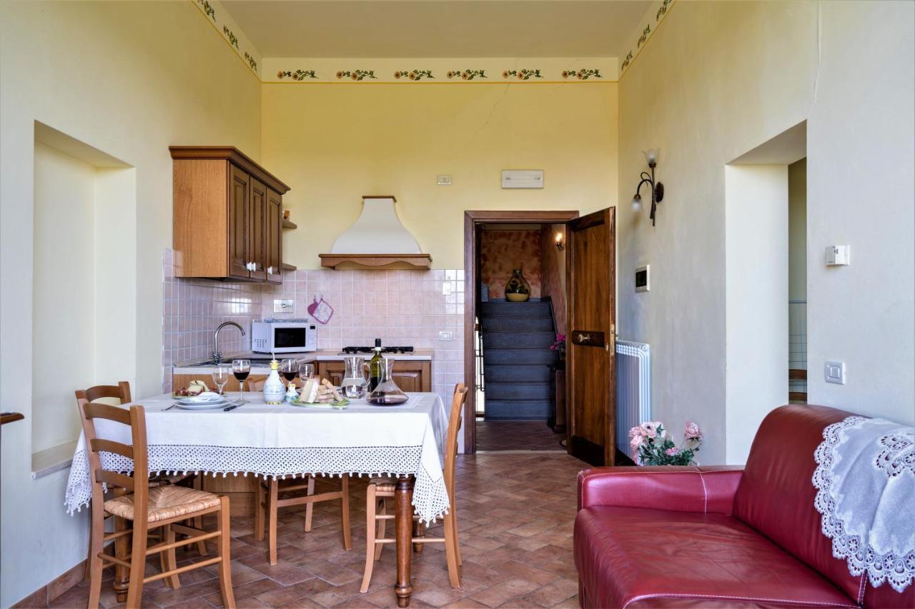 Borgo Il Villino Casa de hóspedes Casole dʼElsa Exterior foto