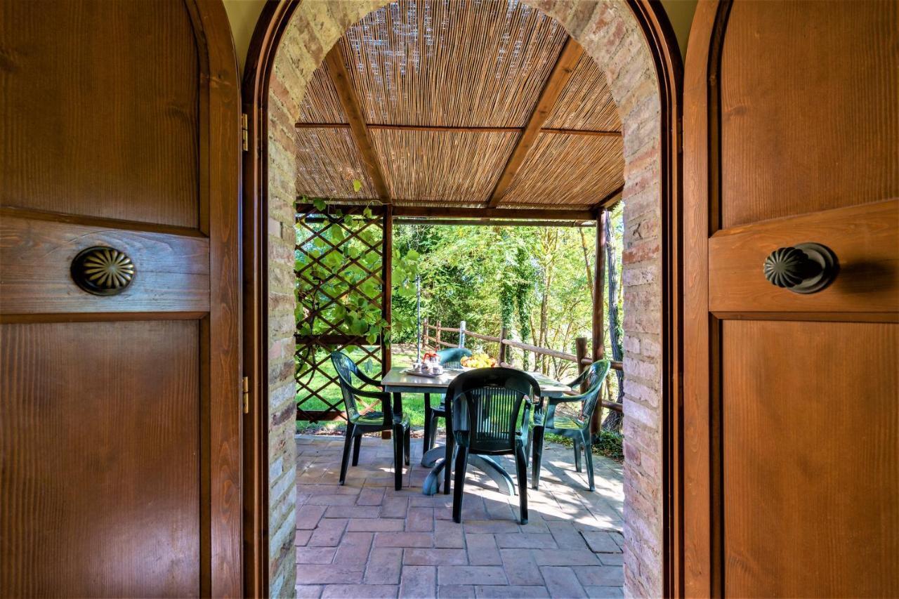 Borgo Il Villino Casa de hóspedes Casole dʼElsa Exterior foto